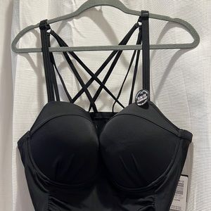 NWT Torrid black swimsuit 3-D/DD